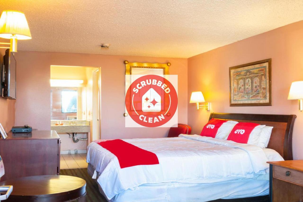 Oyo Hotel Edison Nj Route 1 Экстерьер фото