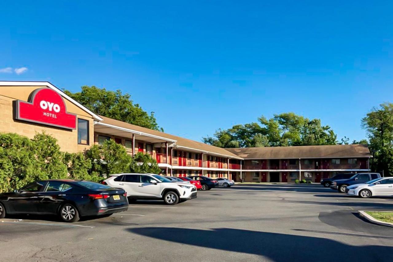 Oyo Hotel Edison Nj Route 1 Экстерьер фото