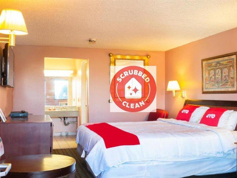Oyo Hotel Edison Nj Route 1 Экстерьер фото