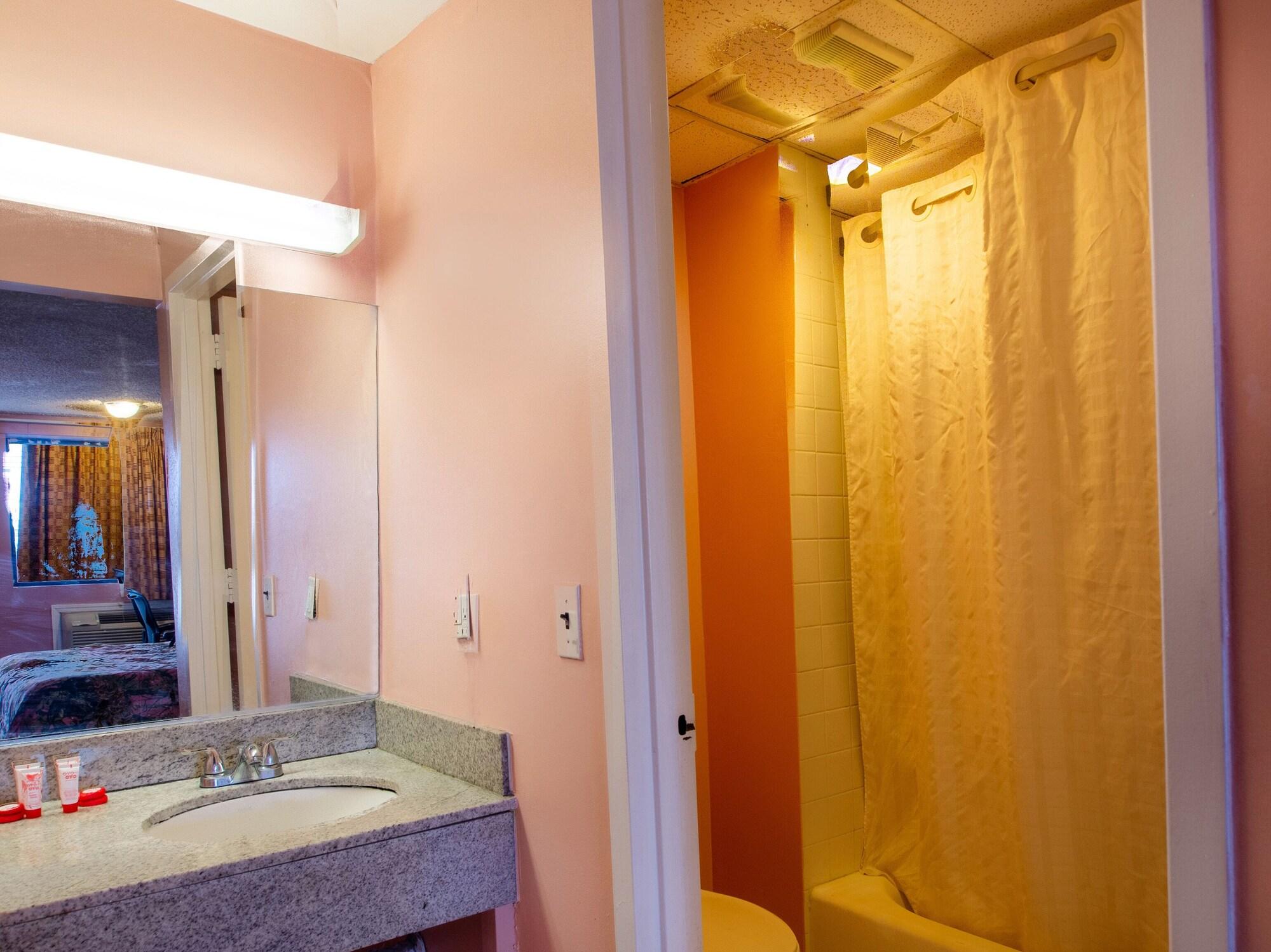 Oyo Hotel Edison Nj Route 1 Экстерьер фото