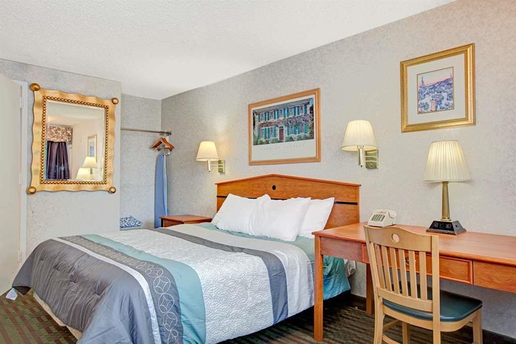 Oyo Hotel Edison Nj Route 1 Экстерьер фото
